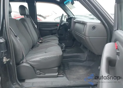 2005 Chevrolet Silverado 1500 Work Truck from USA, damaged, VIN 2GCEC19T851277796